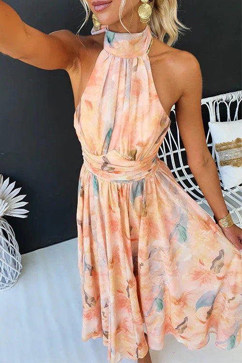 Chic Summer Maxi Dress in Watercolor Design