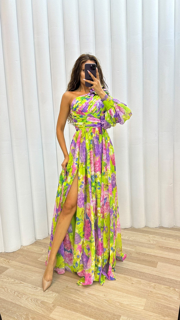 Chic Summer Maxi Dress with Flowy Sleeves
