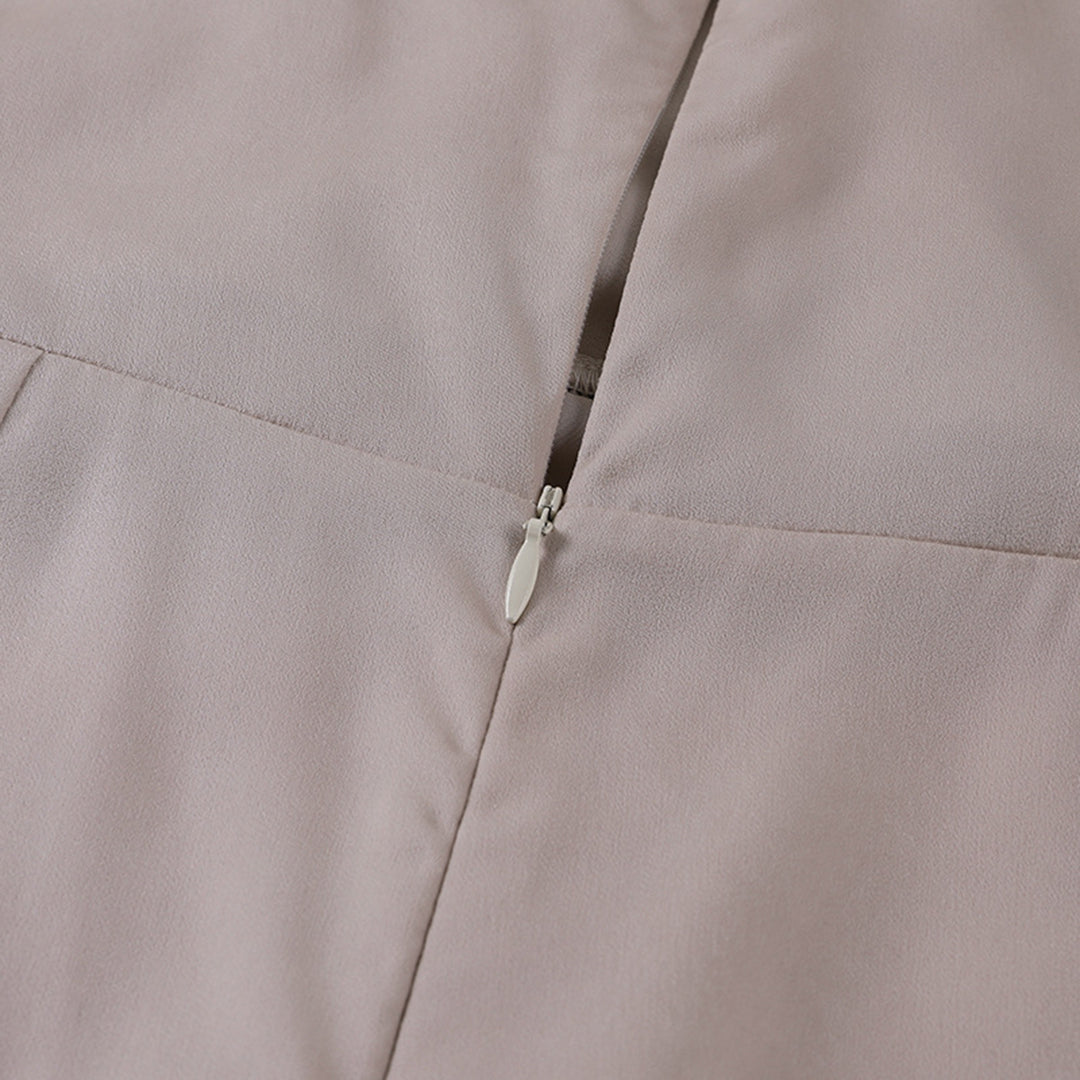 Elegant Luxe Maxi Dress with Flowing Silhouette