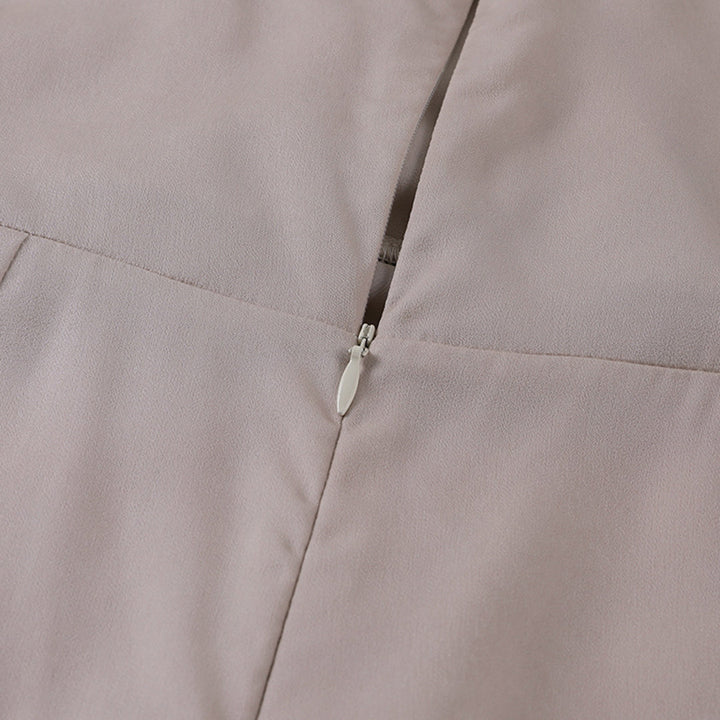 Elegant Luxe Maxi Dress with Flowing Silhouette