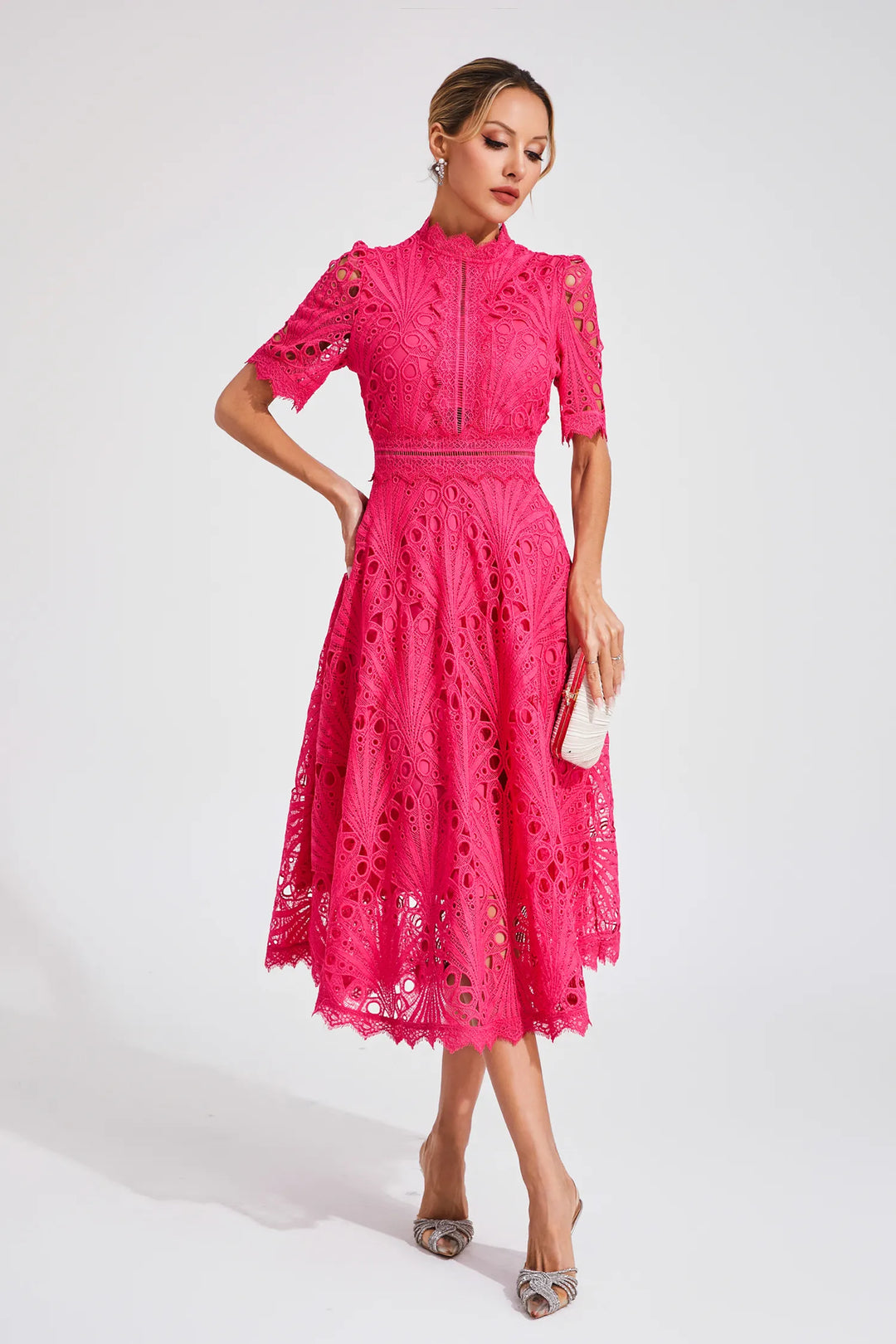 Chic Women’s Midi Dress with Delicate Lace Details