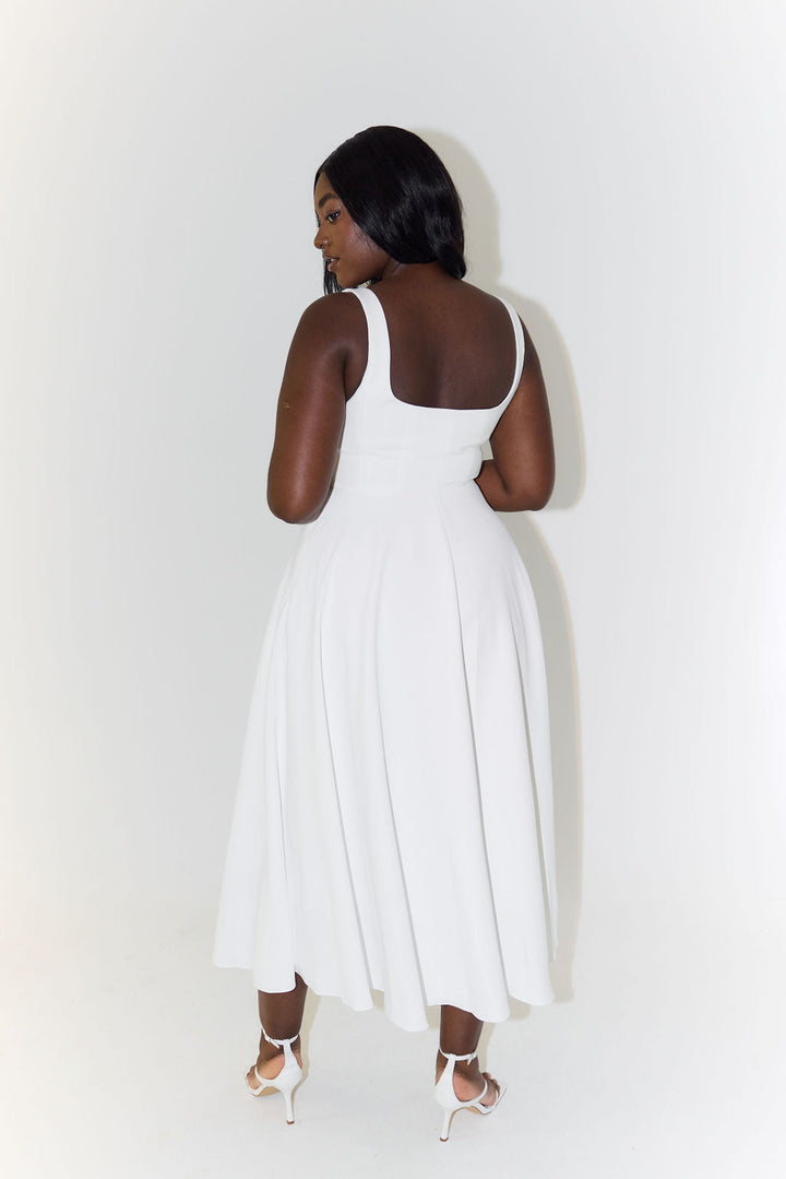 Chic Midi Dress with Flattering Fit