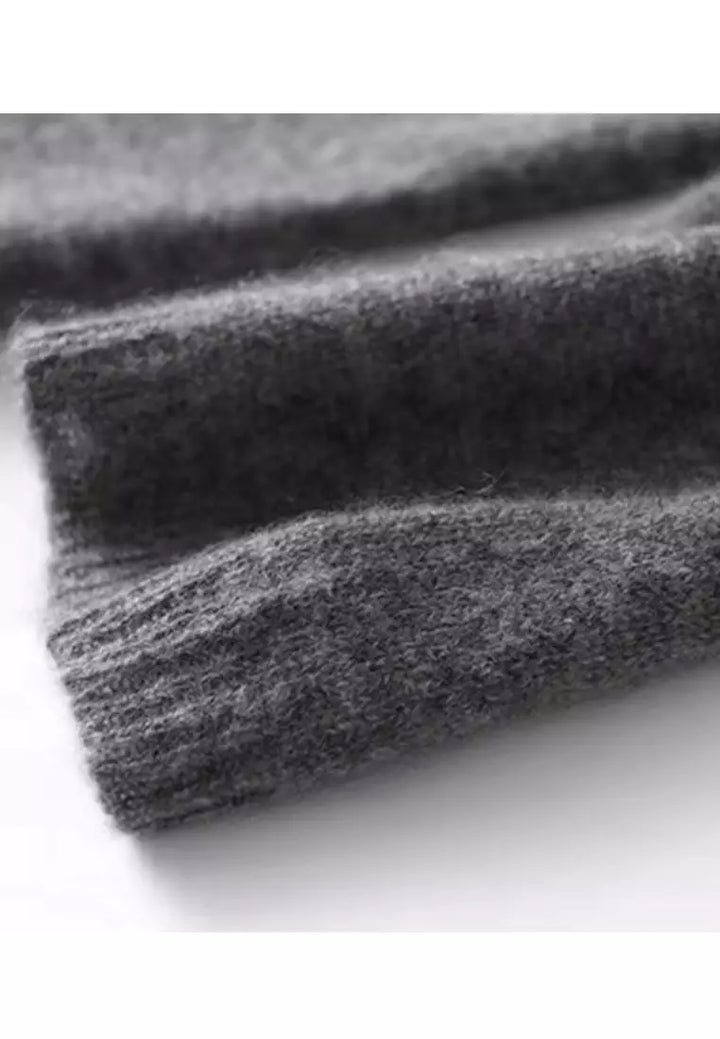 Lightweight Buttoned Stretch Sweater for Women