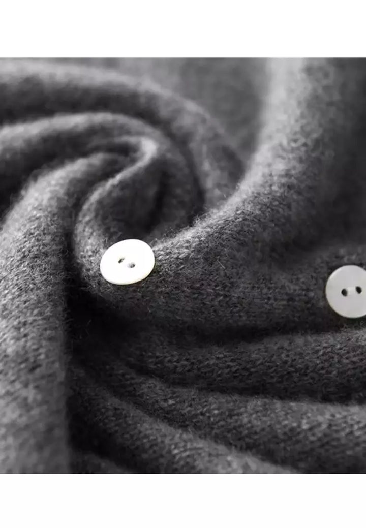 Lightweight Buttoned Stretch Sweater for Women